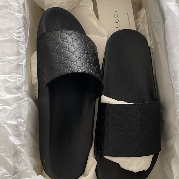 Authentic Gucci Guccissima Black Slide - Picture 2 of 8